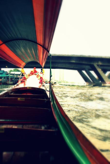Longtail boat along Chao Phraya
