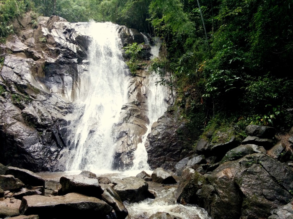 Stumbled upon a waterfall during my elephant sanctuary tour